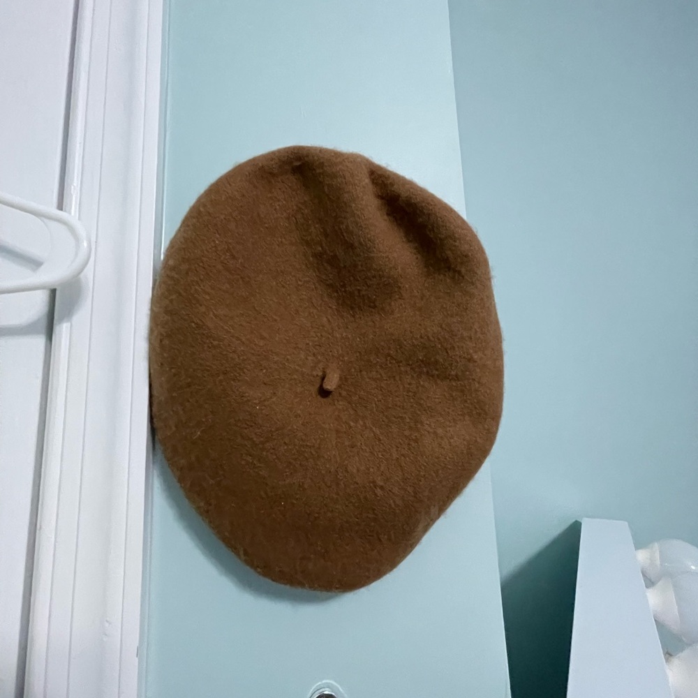 Beret hat